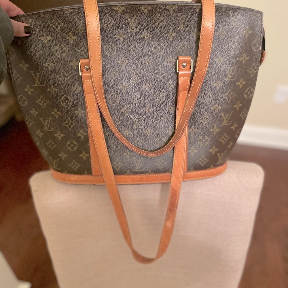 **AUTHENTIC Louis Vuitton Babylone Tote Bag - Picture 3 of 13